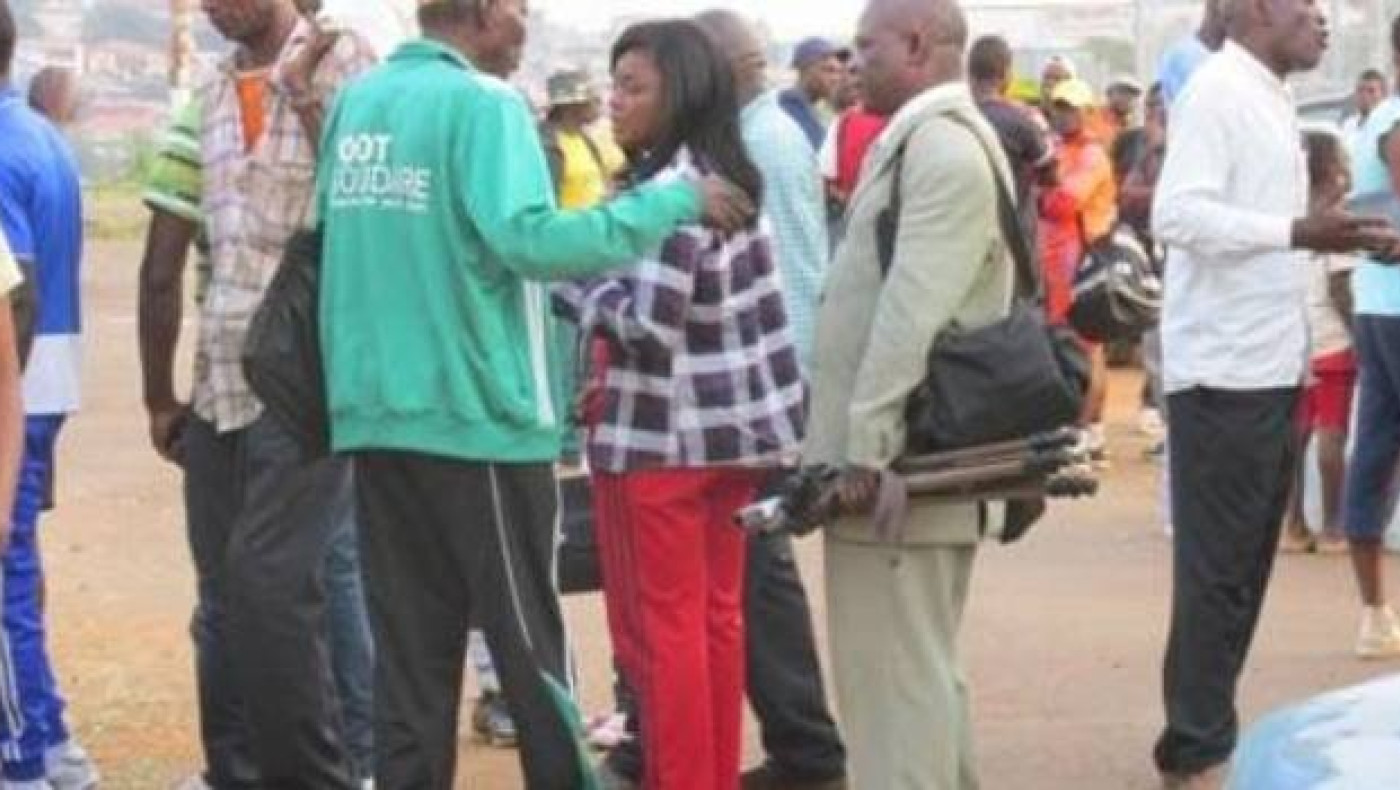 ΣΟΚ στο Καμερούν: Ποδοσφαιριστής ξεψύχησε την ώρα του αγώνα