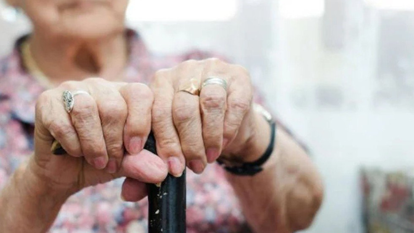 Πτώσεις: Η απλή συνήθεια που σώζει τους ηλικιωμένους από κατάγματα