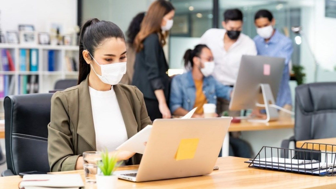 Αγορά εργασίας: Οι γυναίκες λαμβάνουν 16,5% χαμηλότερο μισθό από τους άνδρες