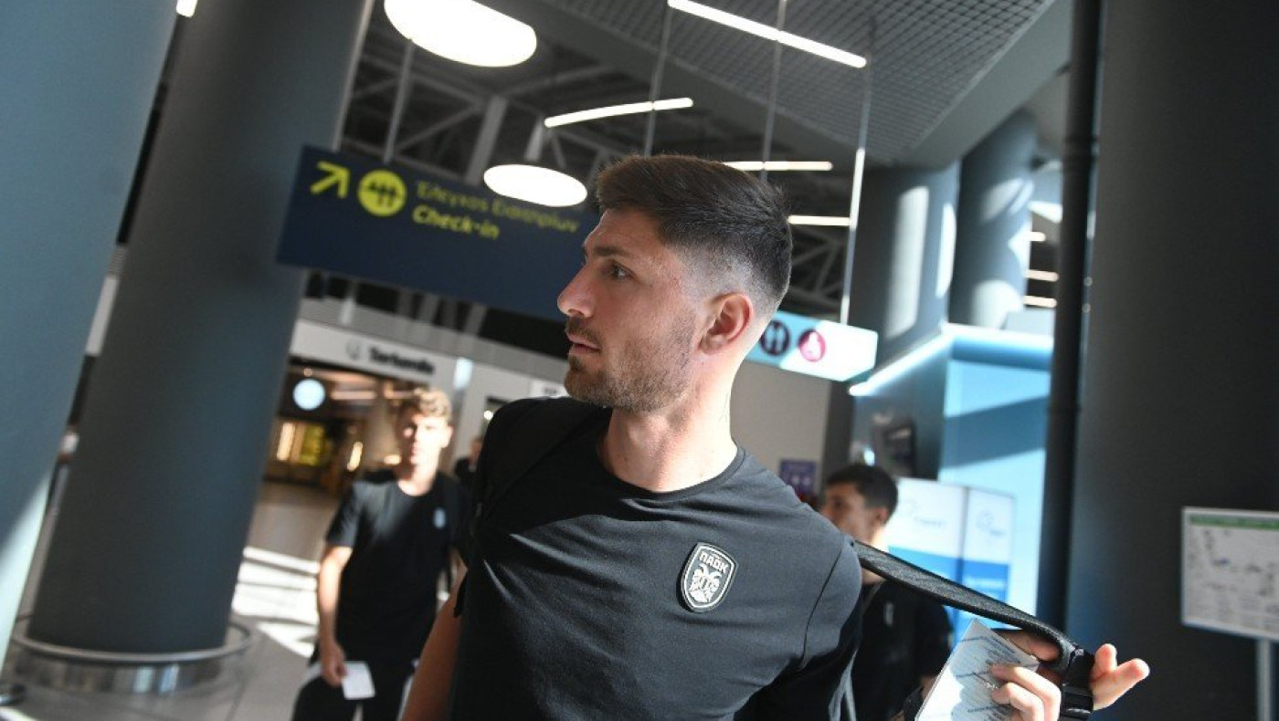 Φίλοι του ΠΑΟΚ περίμεναν στη Γερμανία την αποστολή για ένα αυτόγραφο!