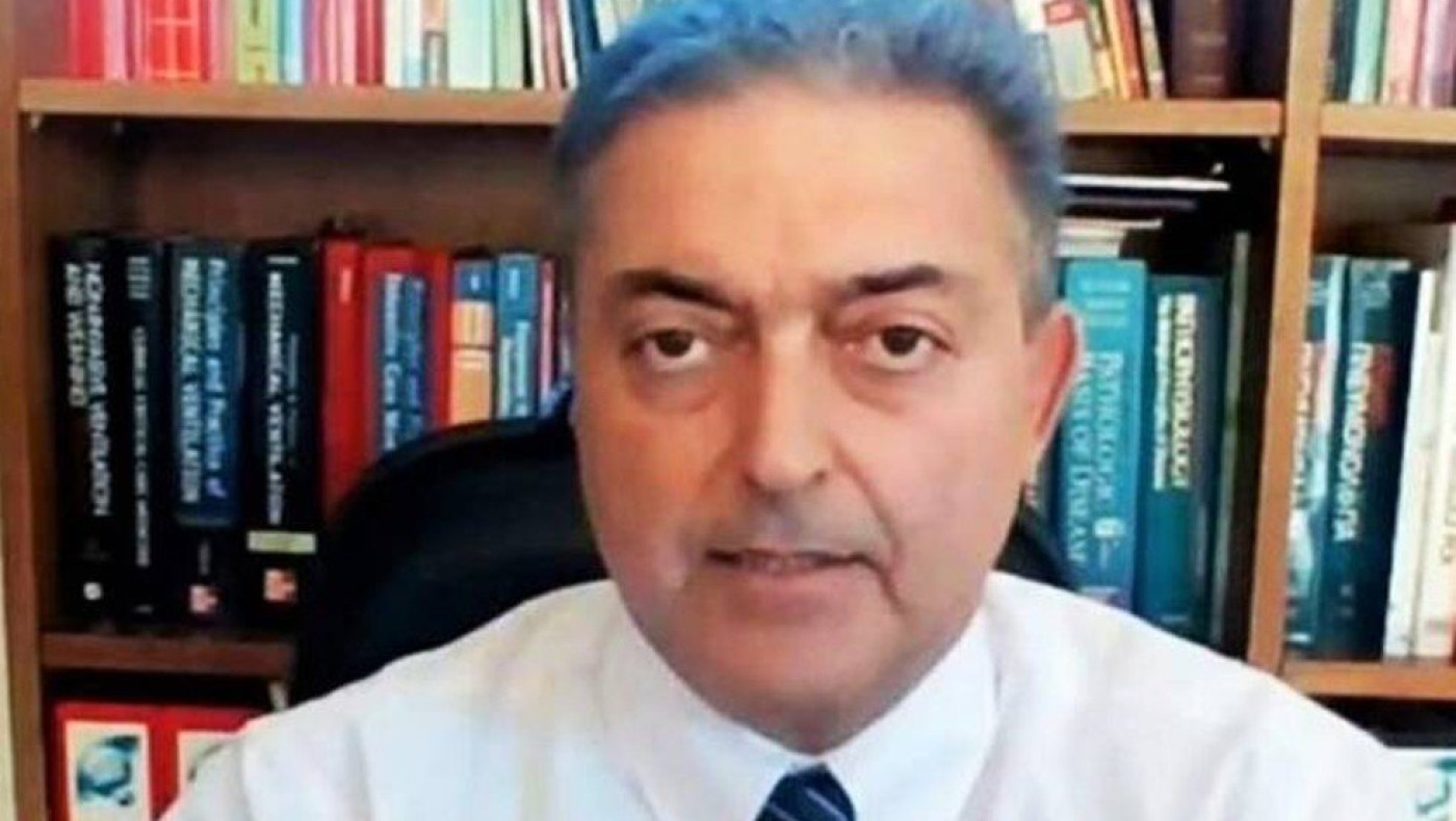 Κορονοϊός – Βασιλακόπουλος: Εμβόλιο για να συνεχίσουμε τις διακοπές μας