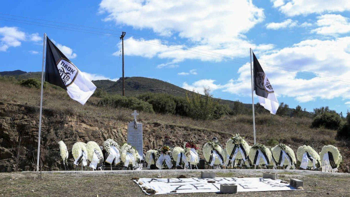 «Αδέλφια ζείτε, εσείς μας οδηγείτε»