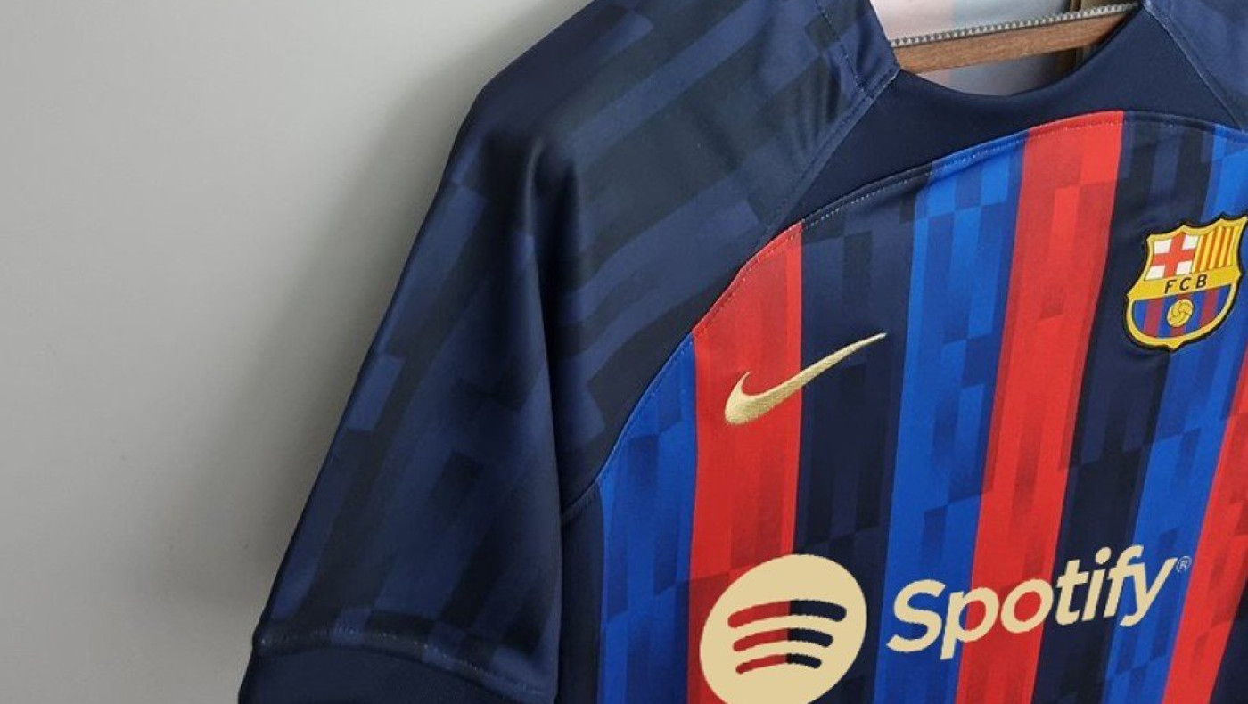 Μπαρτσελόνα: Ο απίστευτος λόγος που σταμάτησε η πώληση της φανέλας του Λεβαντόφσκι