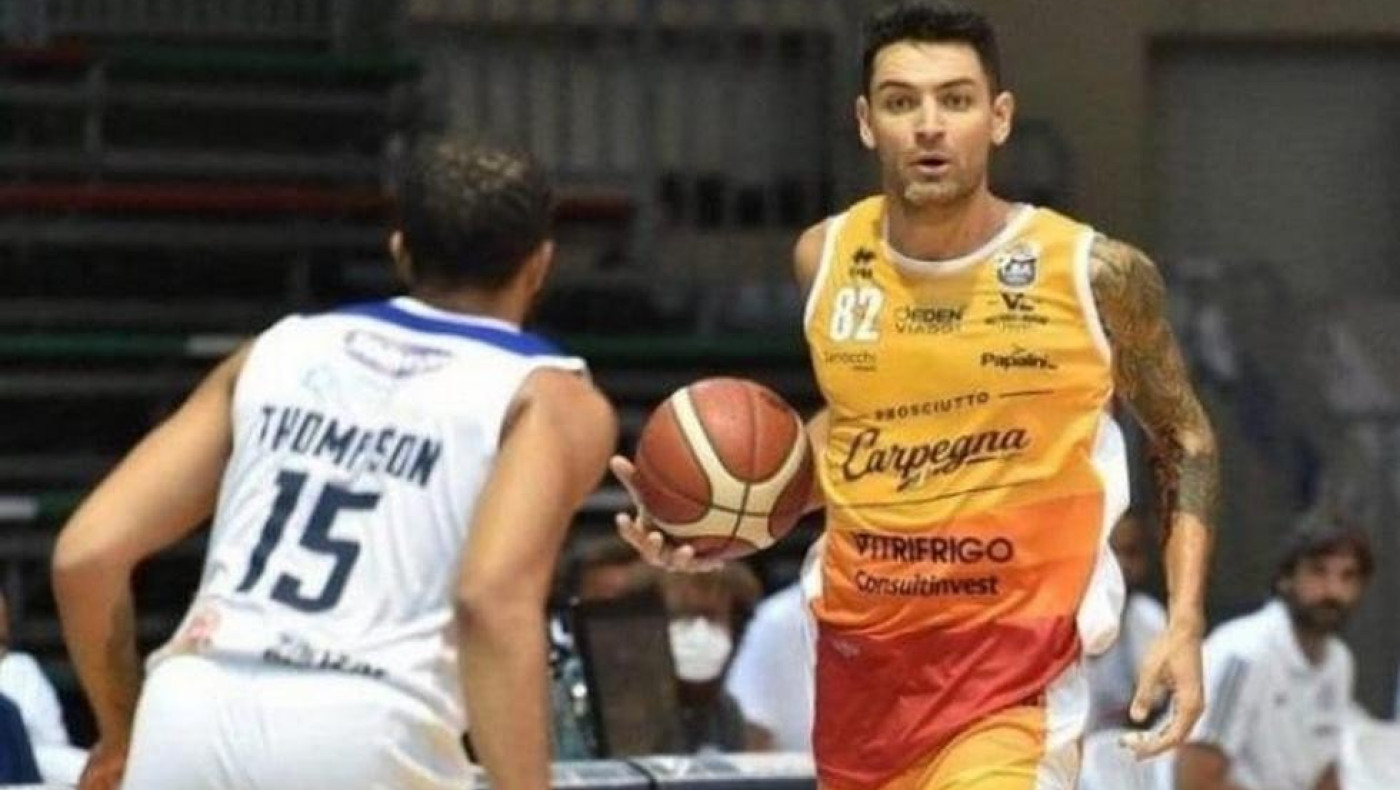 Κάρλος Ντελφίνο: Λέει «αντίο» στο μπάσκετ