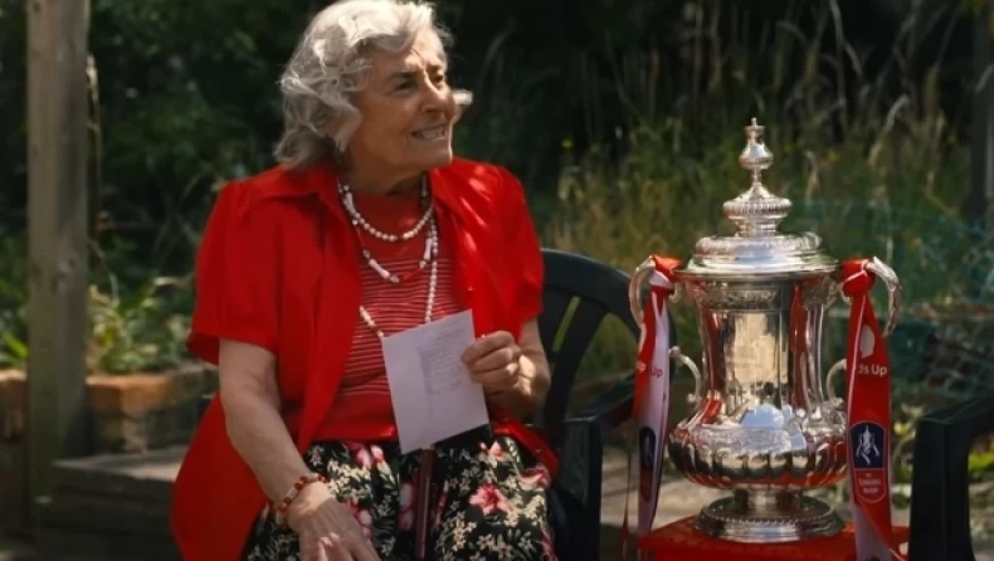 Άρσεναλ: «Έφυγε» η φανατική οπαδός, Μαρία Πετρή