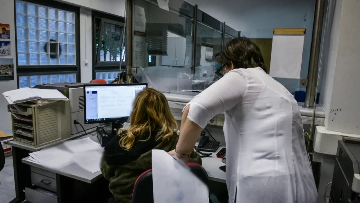 Δημόσιοι υπάλληλοι: Ποιες αλλαγές έρχονται στα όρια συνταξιοδότησής τους