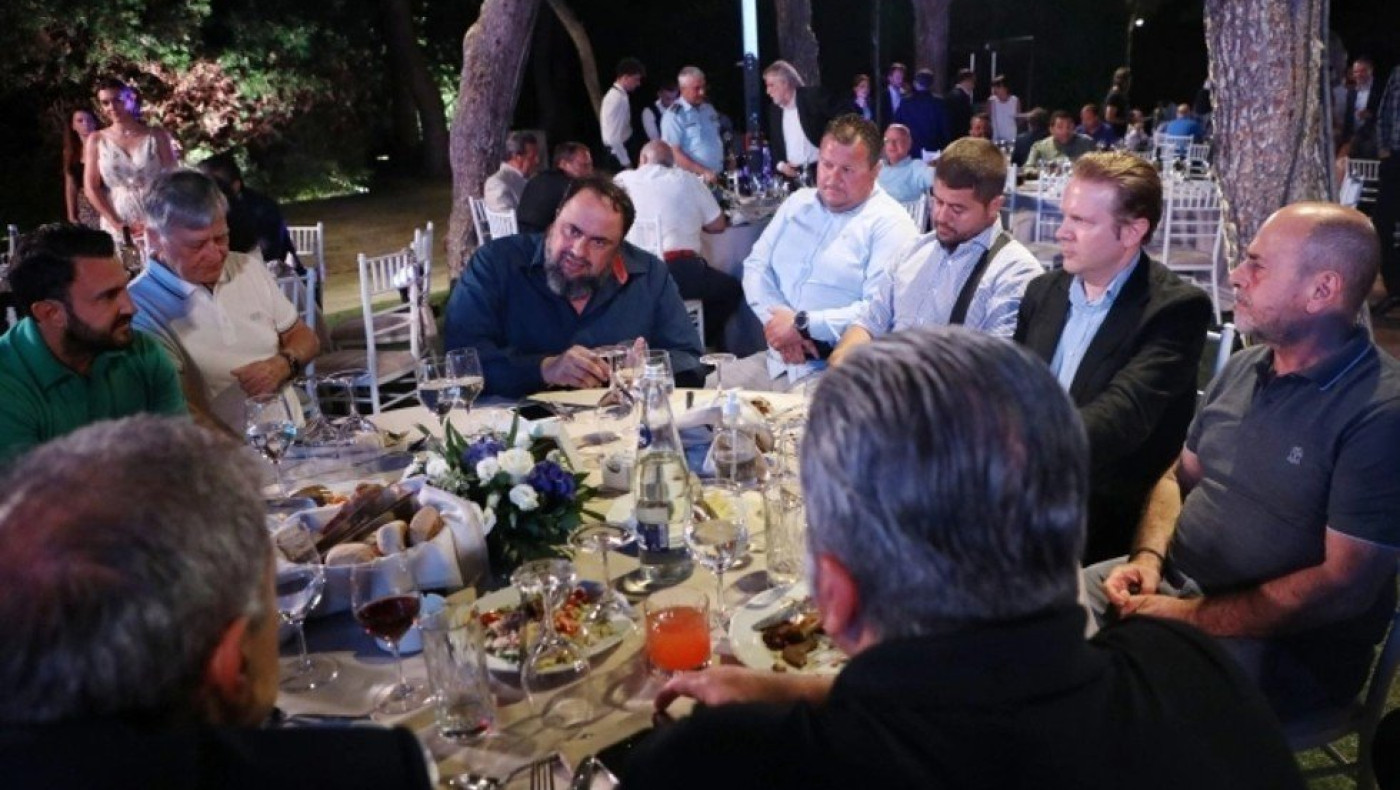 Super League: Πρόθεση να χρηματοδοτούν οι ΠΑΕ τις ΕΠΣ μετά την τροπολογία