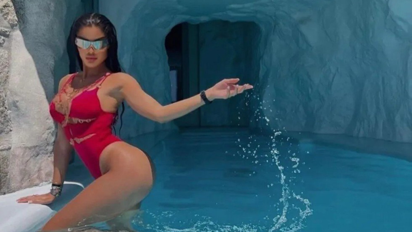 GNTM: Η Ιωάννα Μπέλα «έβαλε» οπίσθια αλά Καρντάσιαν