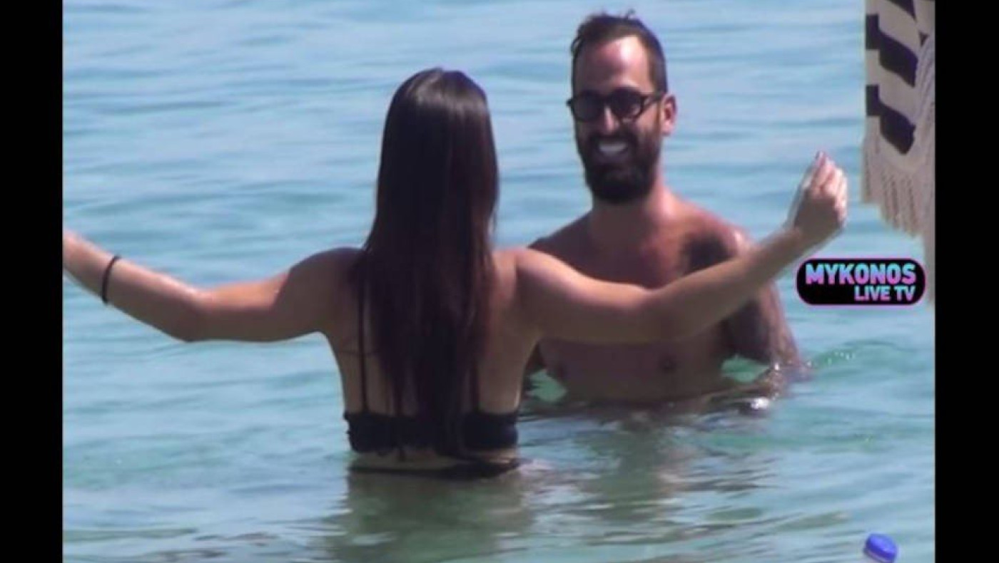 Άρης Σοϊλέδης-Μαρία Αντωνά: Πλατσουρίζουν φουλ ερωτευμένοι στη Μύκονο