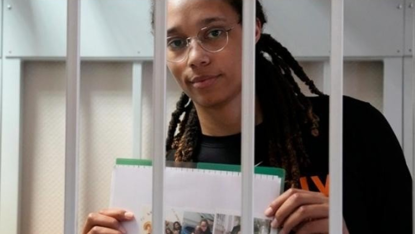 Eπίθεση Τραμπ σε Γκράινερ: «Μια κακομαθημένη που πήγε στη Ρωσία φορτωμένη με ναρκωτικά»!