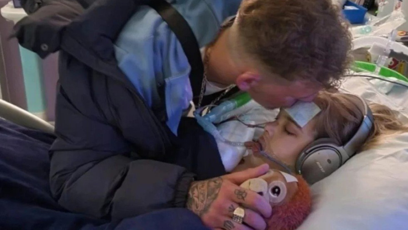 Βρετανία: Συγκίνηση για τον 12χρονο Άρτσι - Αποσυνδέεται από τη μηχανική υποστήριξη