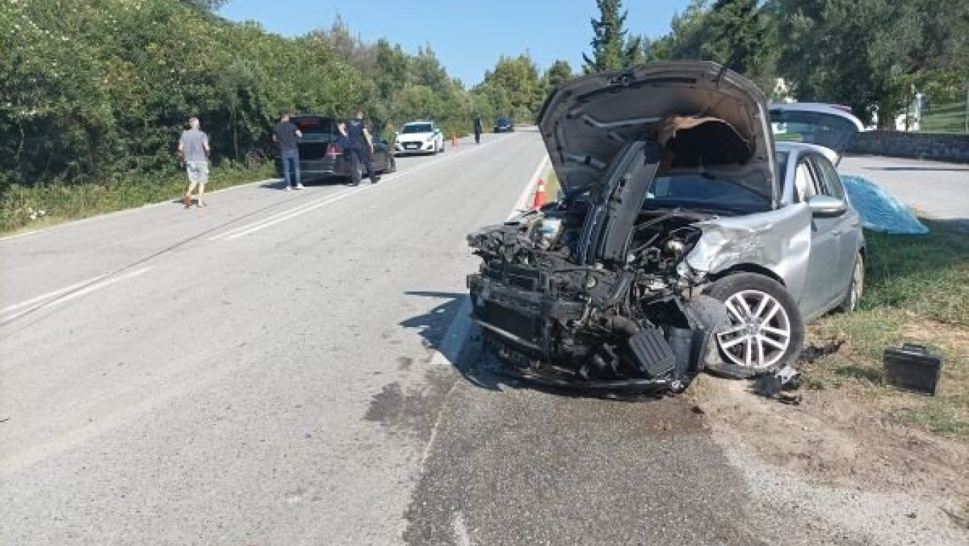 Χαλκιδική: Μετωπική σύγκρουση οχημάτων στην Κασσάνδρα