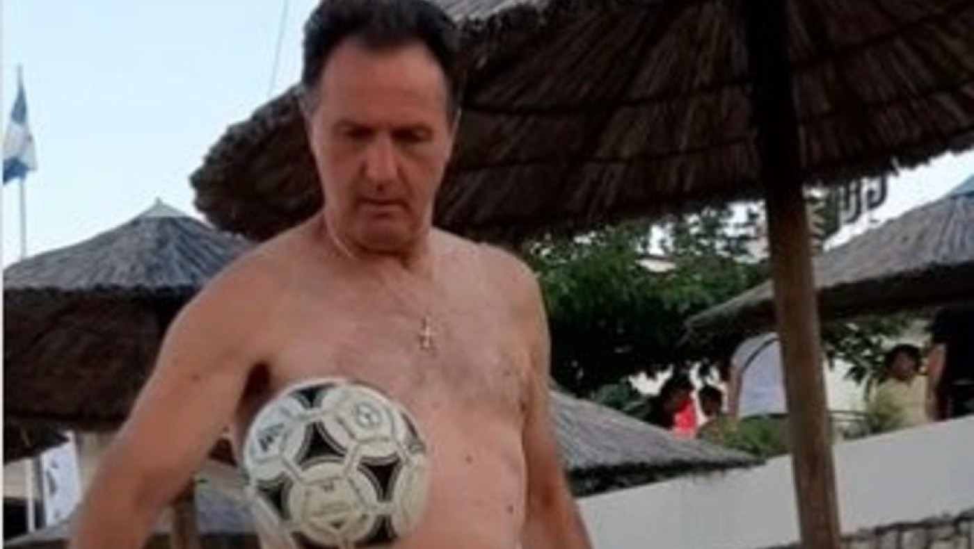 Μαγικά... στην παραλία από τον Κώστα Βέλλιο (vid)