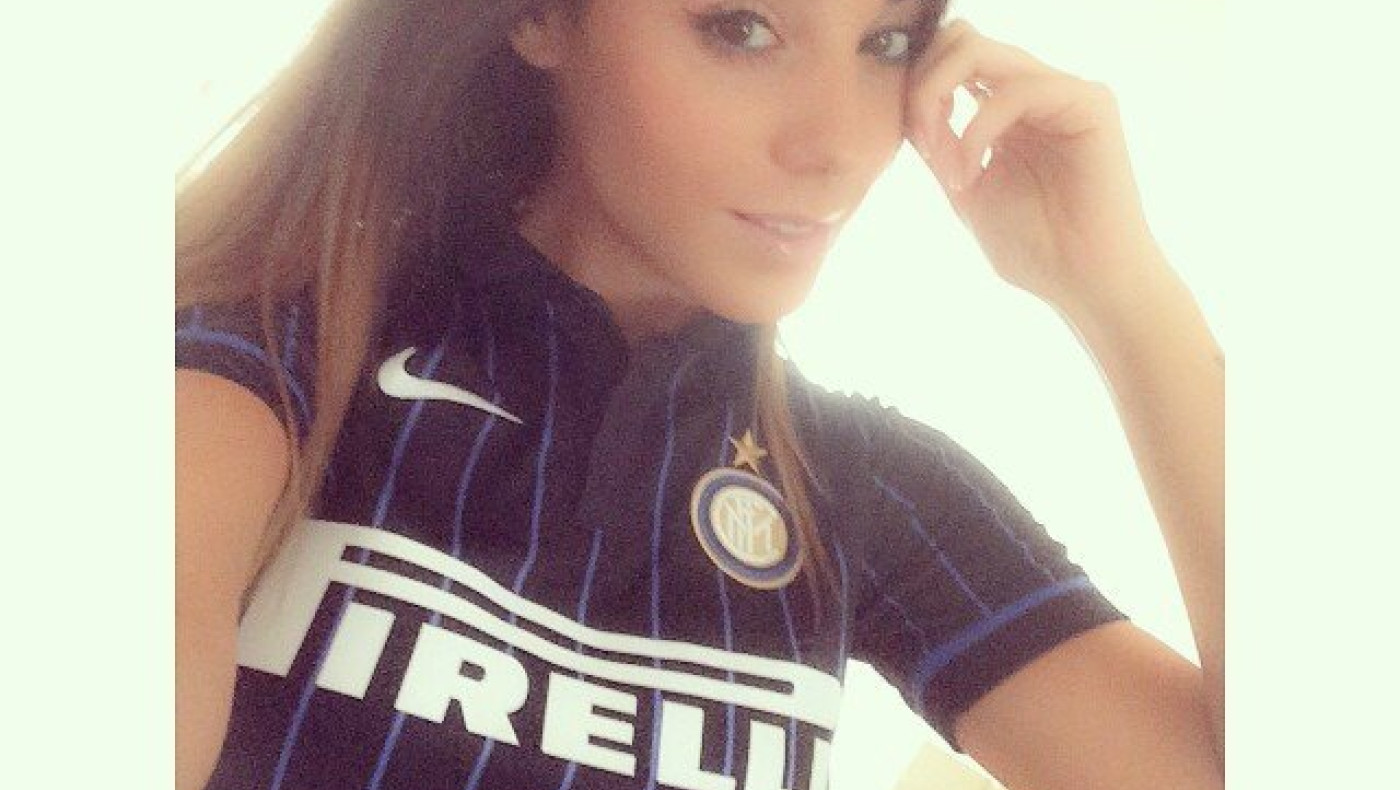 Η κυρία Μεδέλ σας βάζει στο κλίμα του Derby Della Madonina! (pics)