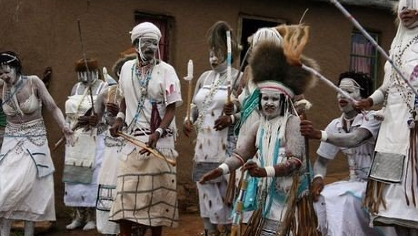 «Παίκτες της Premier League πληρώνουν μάγους για να τους φέρνουν τύχη»