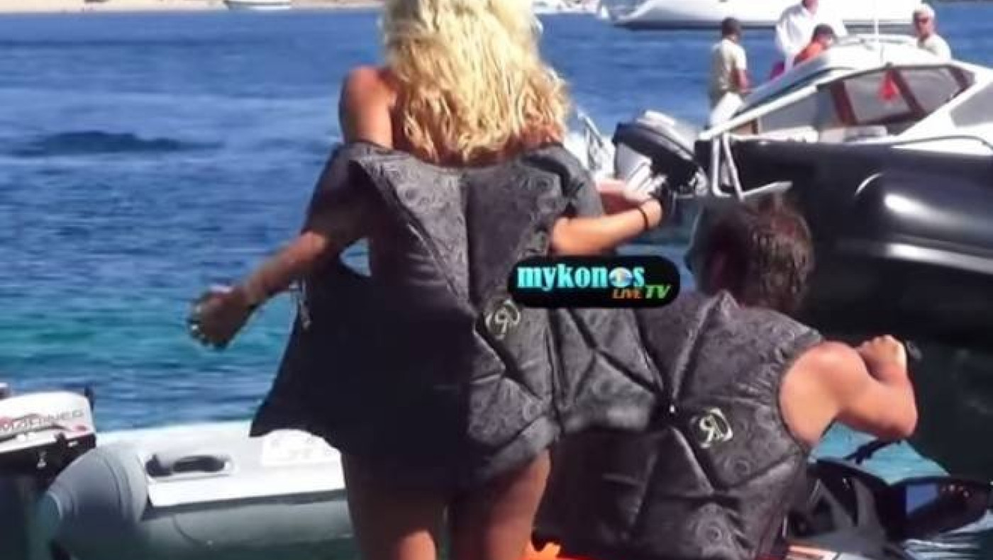 Τα «πέταξε» και βούτηξε η Δούκισσα (Vid)