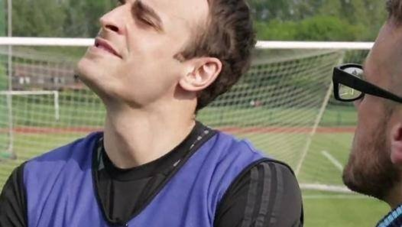 Ο Μπερμπάτοφ τα «σπάει» στο ρόλο του Νονού! (VIDEO)