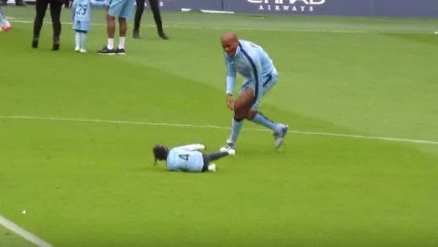 Ο Κομπανί βγάζει νοκ-άουτ μέχρι και την κόρη του! (video)