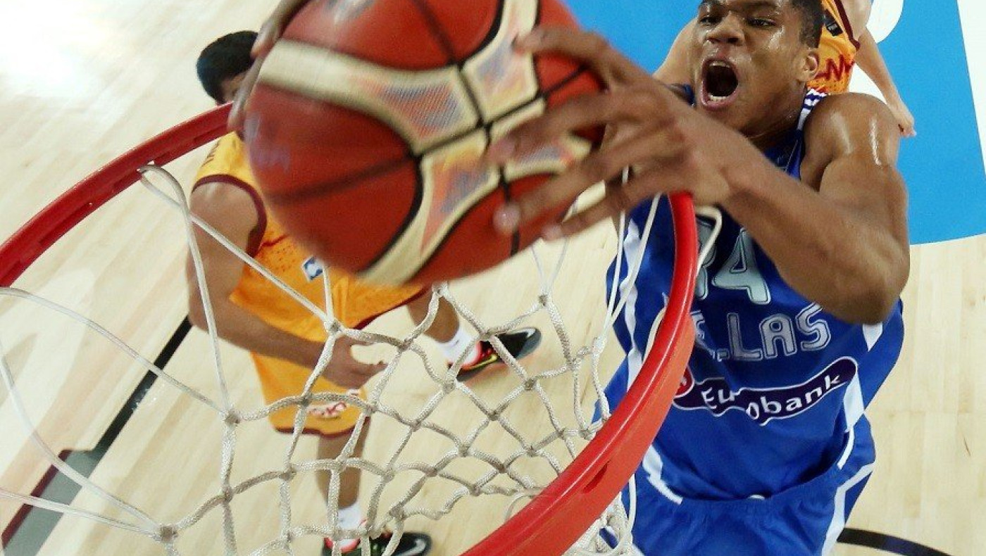 Ο Ιπτάμενος Γιάννης που τρομάζει! (video)