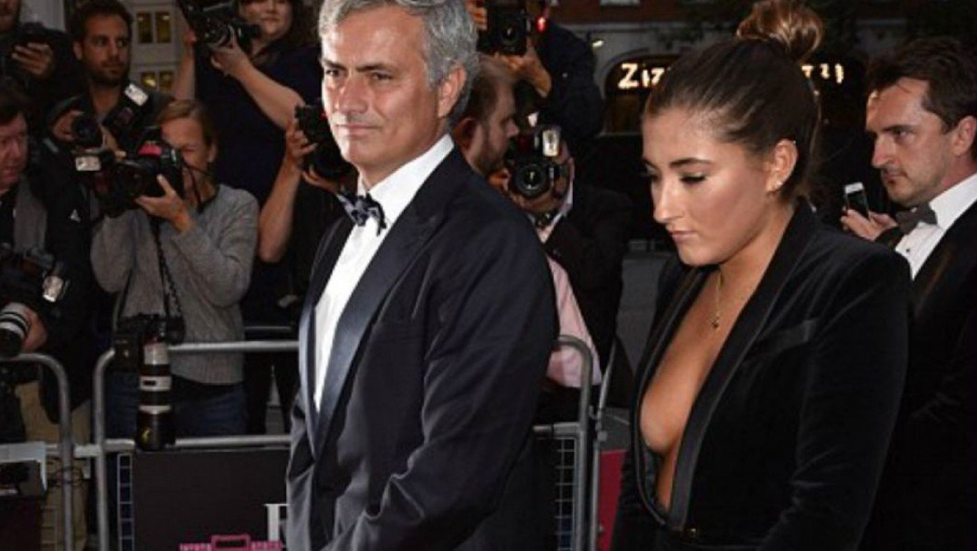 Η κόρη του Μουρίνιο και το άκρως αποκαλυπτικό ντεκολτέ της (pics)