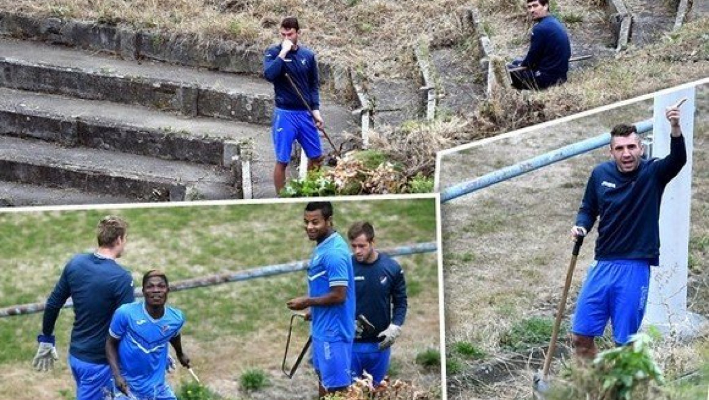 Παίκτες σε ρόλο... κηπουρών! (pic)