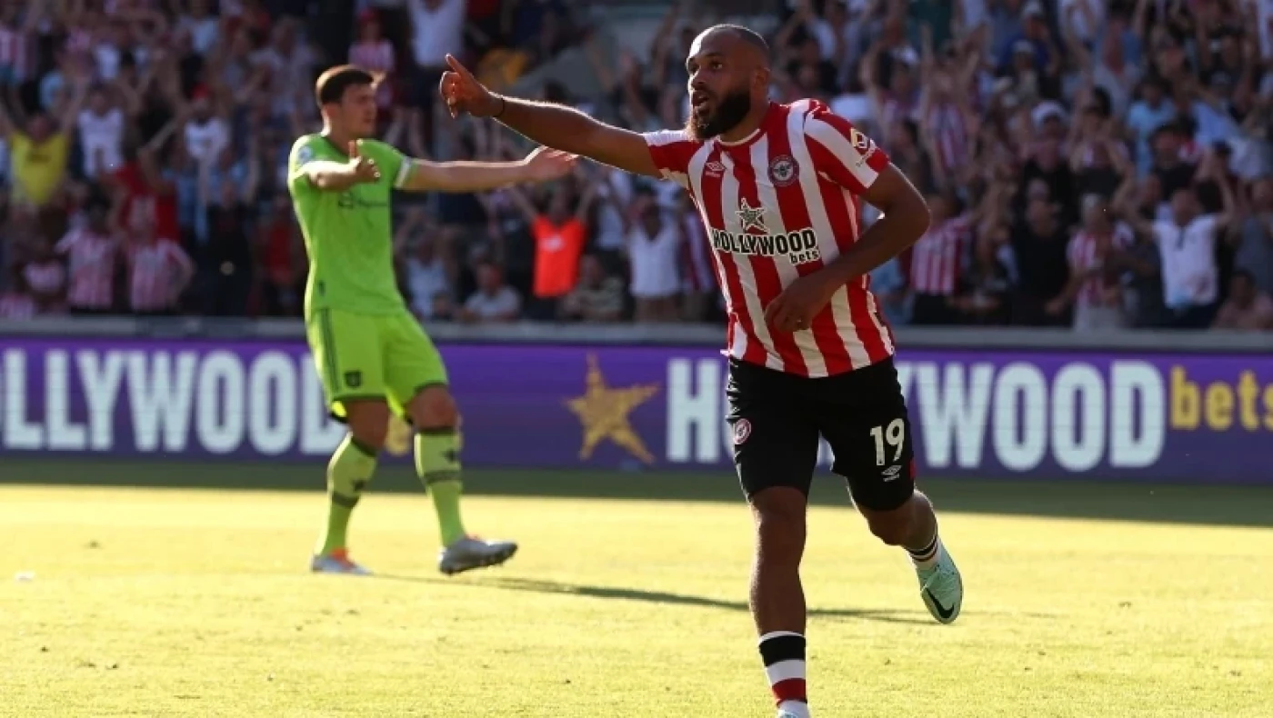 Πάρτι της Μπρέντφορντ με καλεσμένο... την τραγική Γιουνάιτεντ