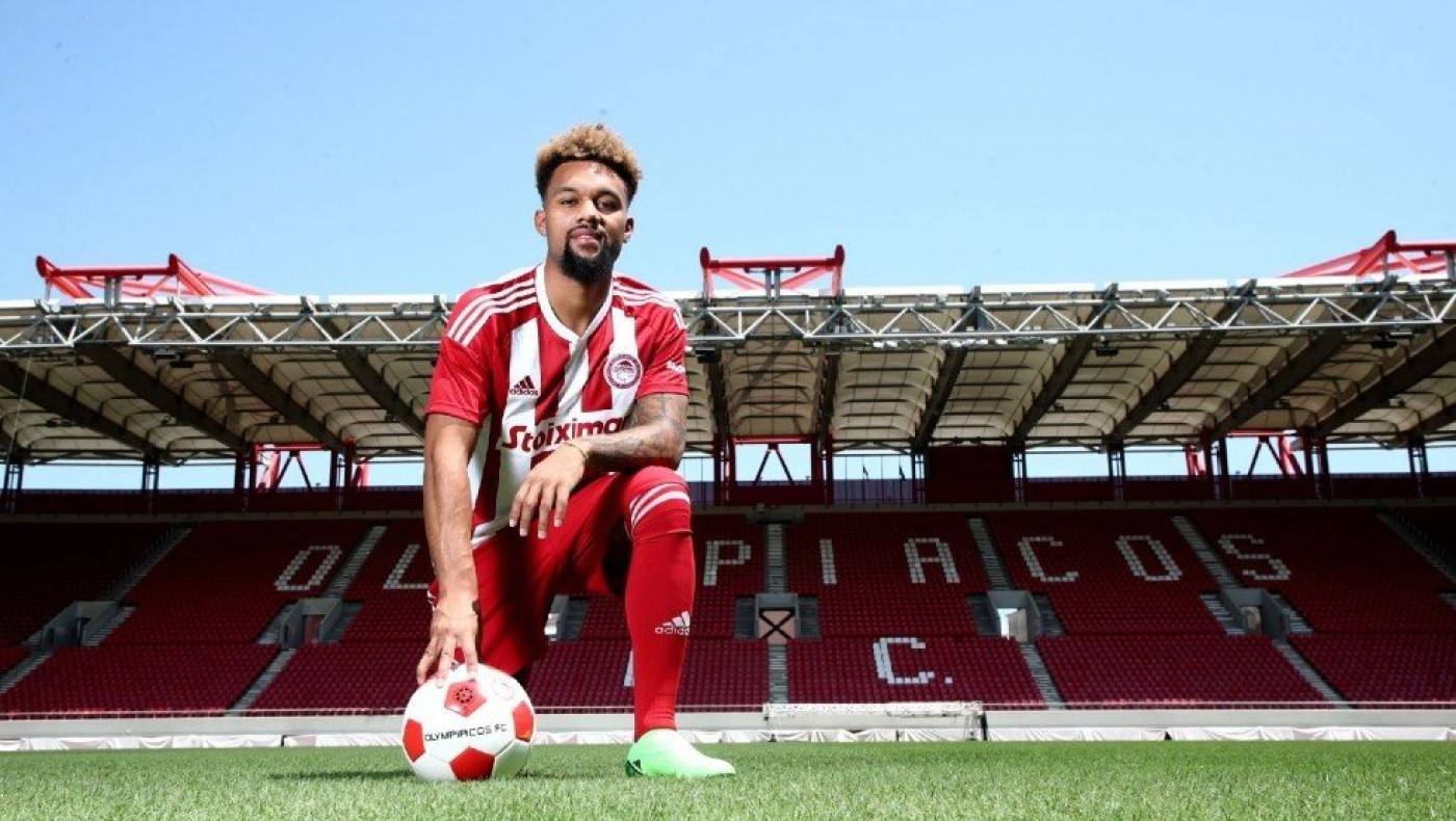 Ολυμπιακός: Επίσημα... «ερυθρόλευκος» ο Ντε Λα Φουέντε