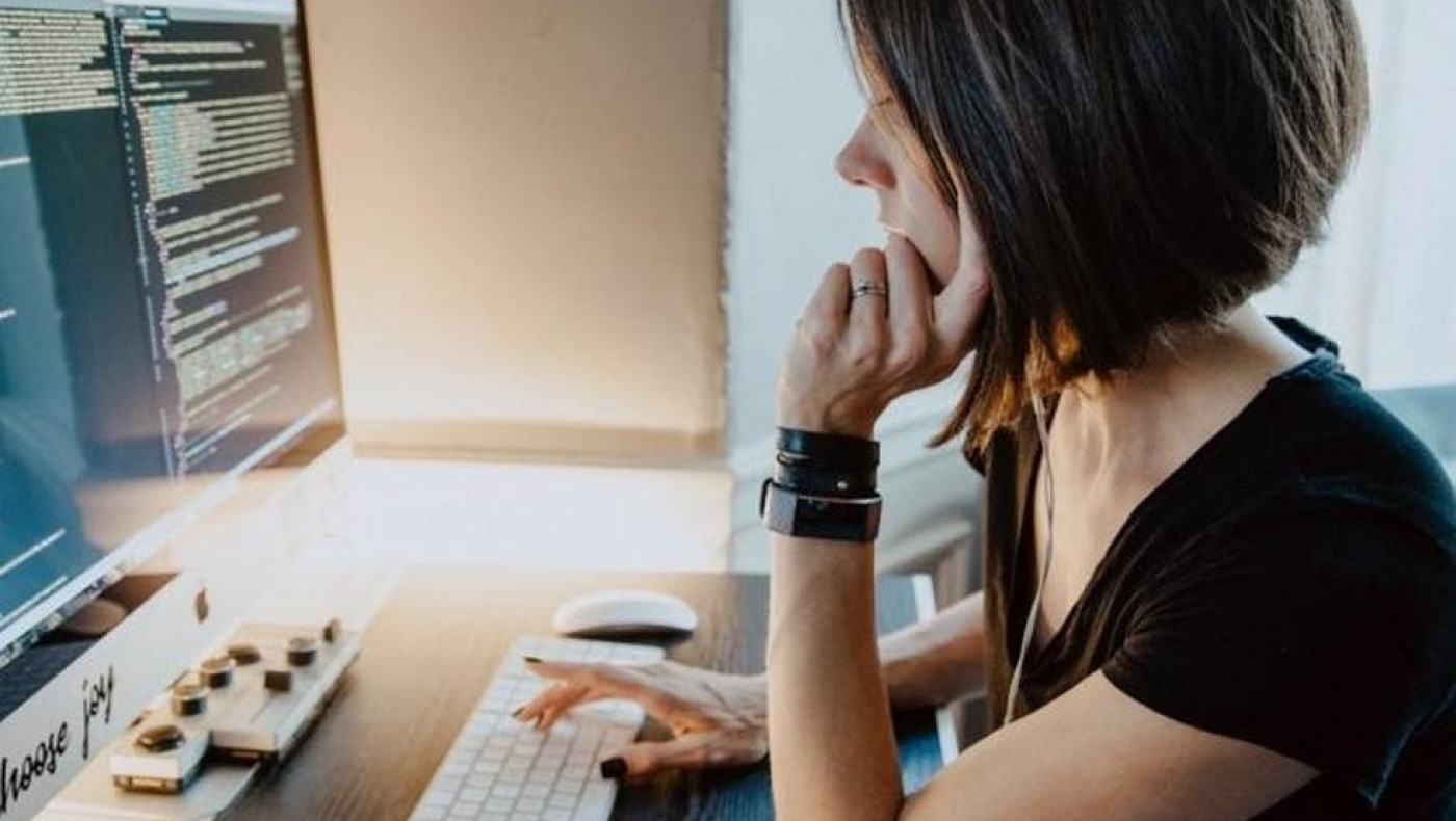 Απολύθηκε γιατί πήγαινε.... νωρίτερα στη δουλειά