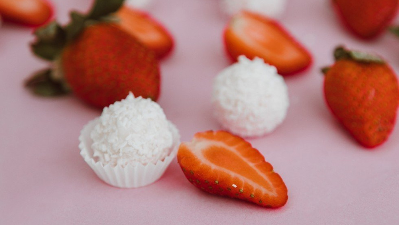 Το λαχταριστό κόκκινο φρούτο που προστατεύει τη μνήμη