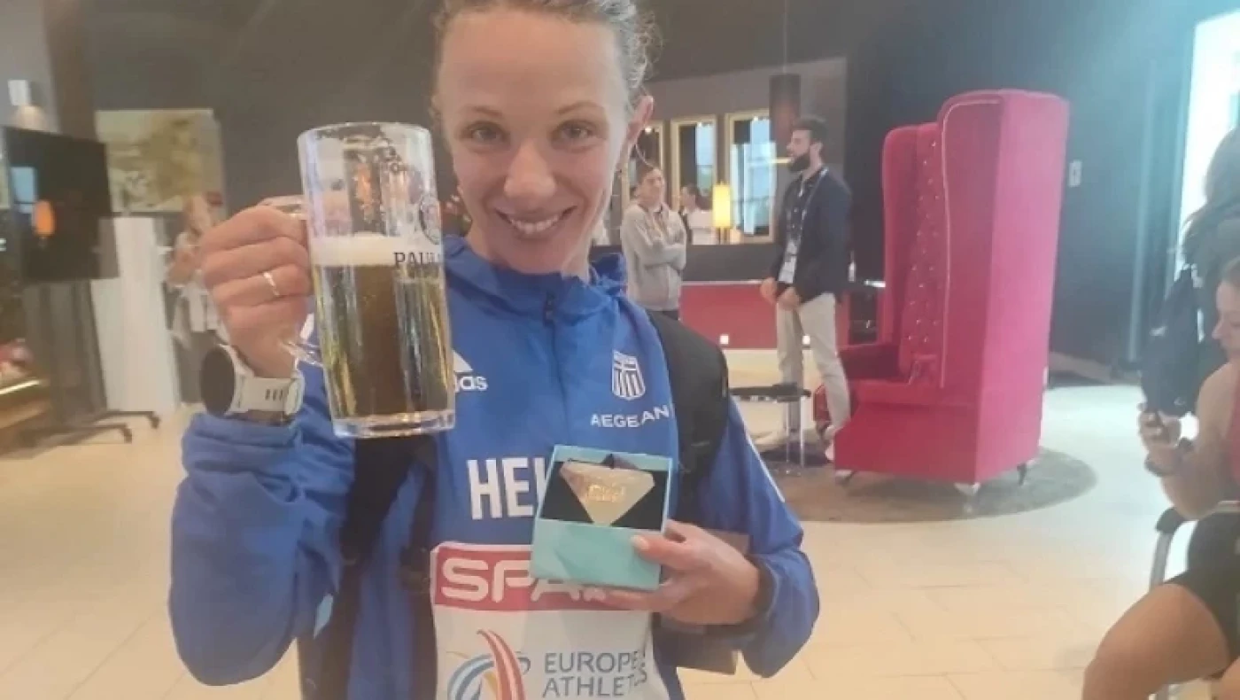 Νέα αποθέωση για Ντρισμπιώτη από τα μέλη της εθνικής ομάδας