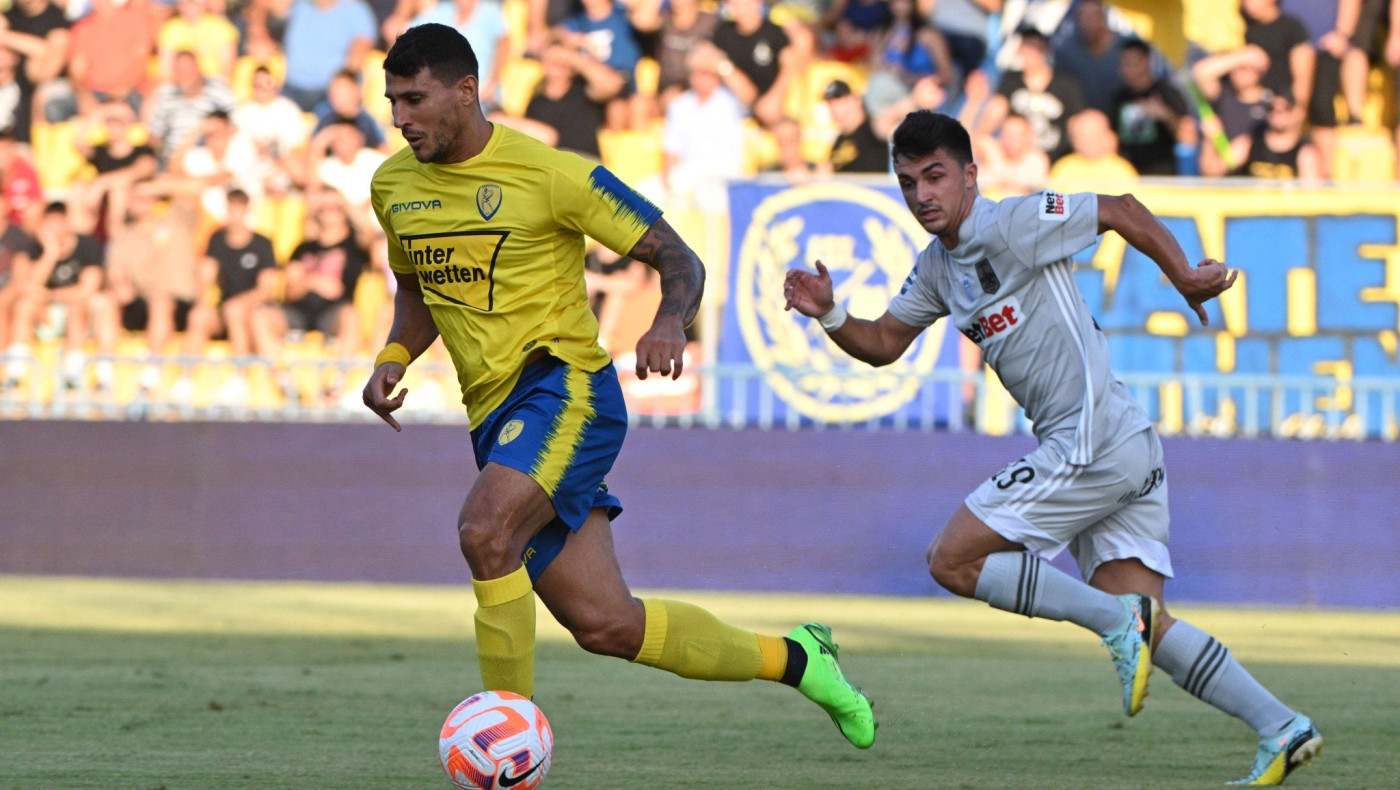 Μπερδεμένοι Άρης και Μπούργος και πικρή ήττα στο Αγρίνιο!