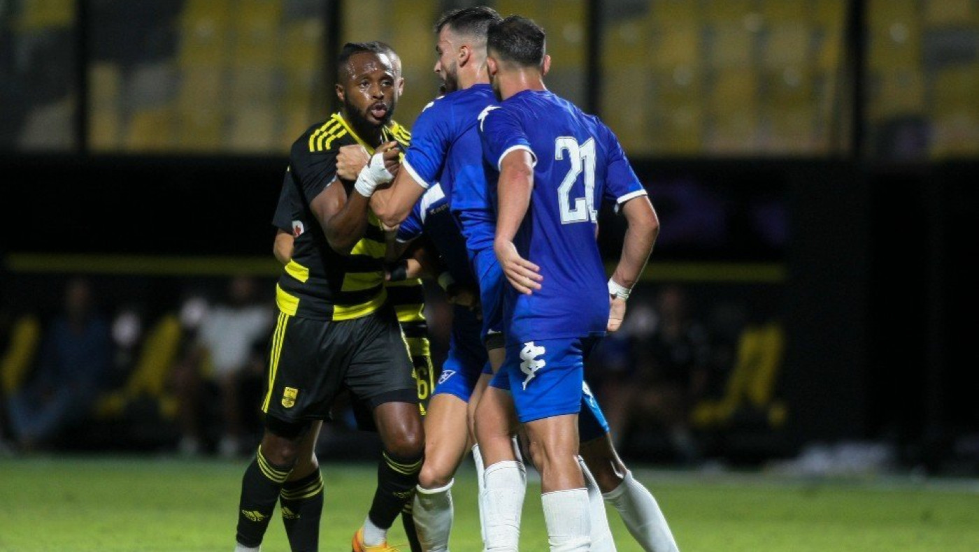 Πρόγραμμα θεραπείας ο Ουντεμπάτζο - Φουλάρει για Αγρίνιο ο Άρης