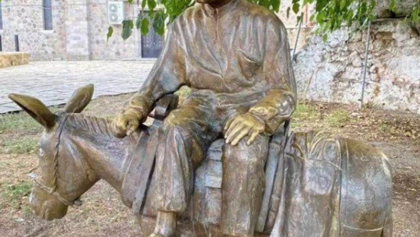Έδεσσα: Ο γάιδαρος που έγινε άγαλμα και η συγκινητική ιστορία