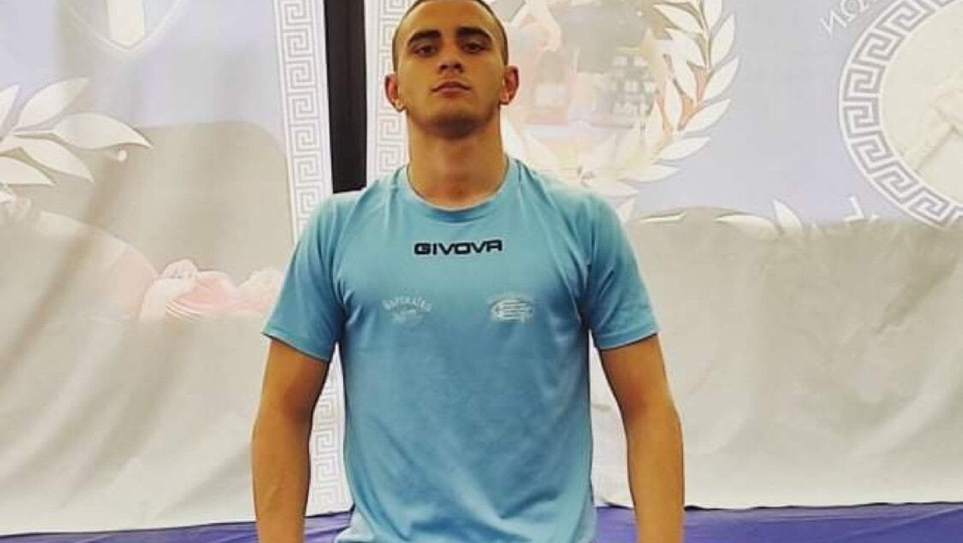 "Ασημένιος" στο Παγκόσμιο πρωτάθλημα πάλης ο Ηλίας Καρναβάς