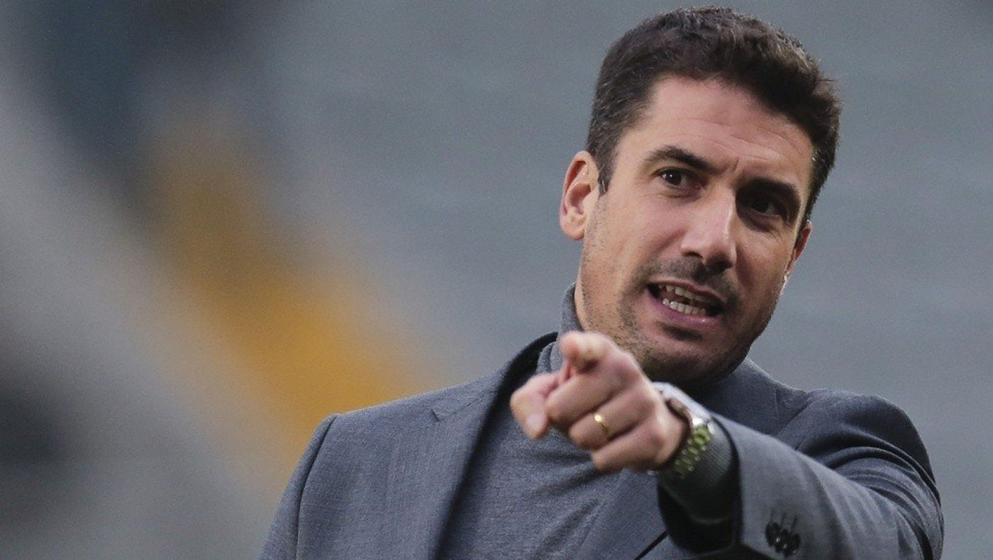 Κούνια για Βελάθκεθ: «Είναι προπονητής του... 1-0, δεν θα παίξει θεαματικό ποδόσφαιρο»