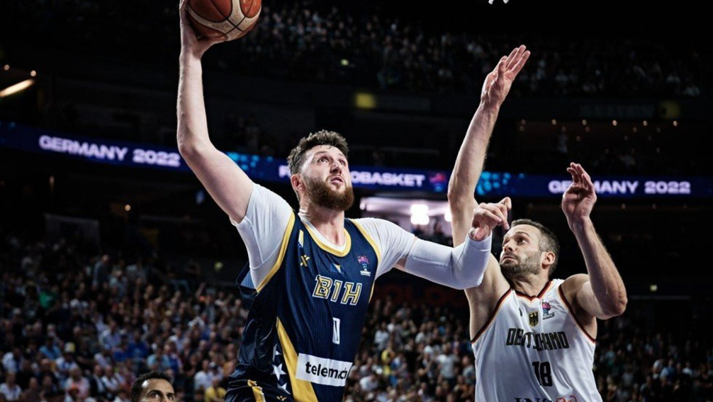 Τα «έχωσε» στην ομοσπονδία ο Νούρκιτς: «Είναι δυνατόν να κοιμούνται 4 σε ένα κρεβάτι;»