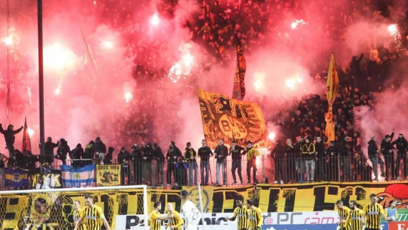 Onze Mondial: «Οι οπαδοί του Άρη έβαλαν φωτιά στο γήπεδο»