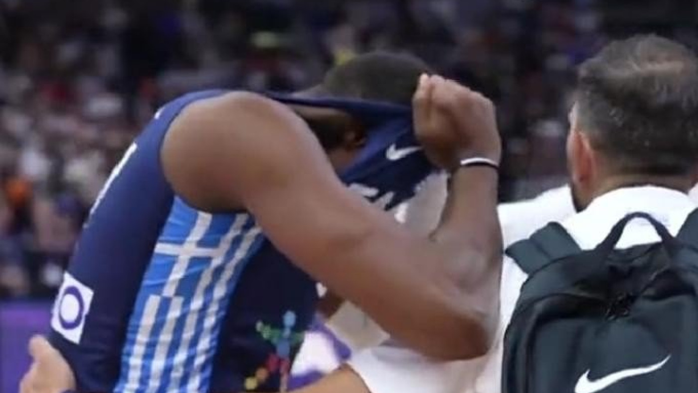 Ξέσπασε σε κλάματα ο Κώστας Αντετοκούνμπο μετά την λήξη