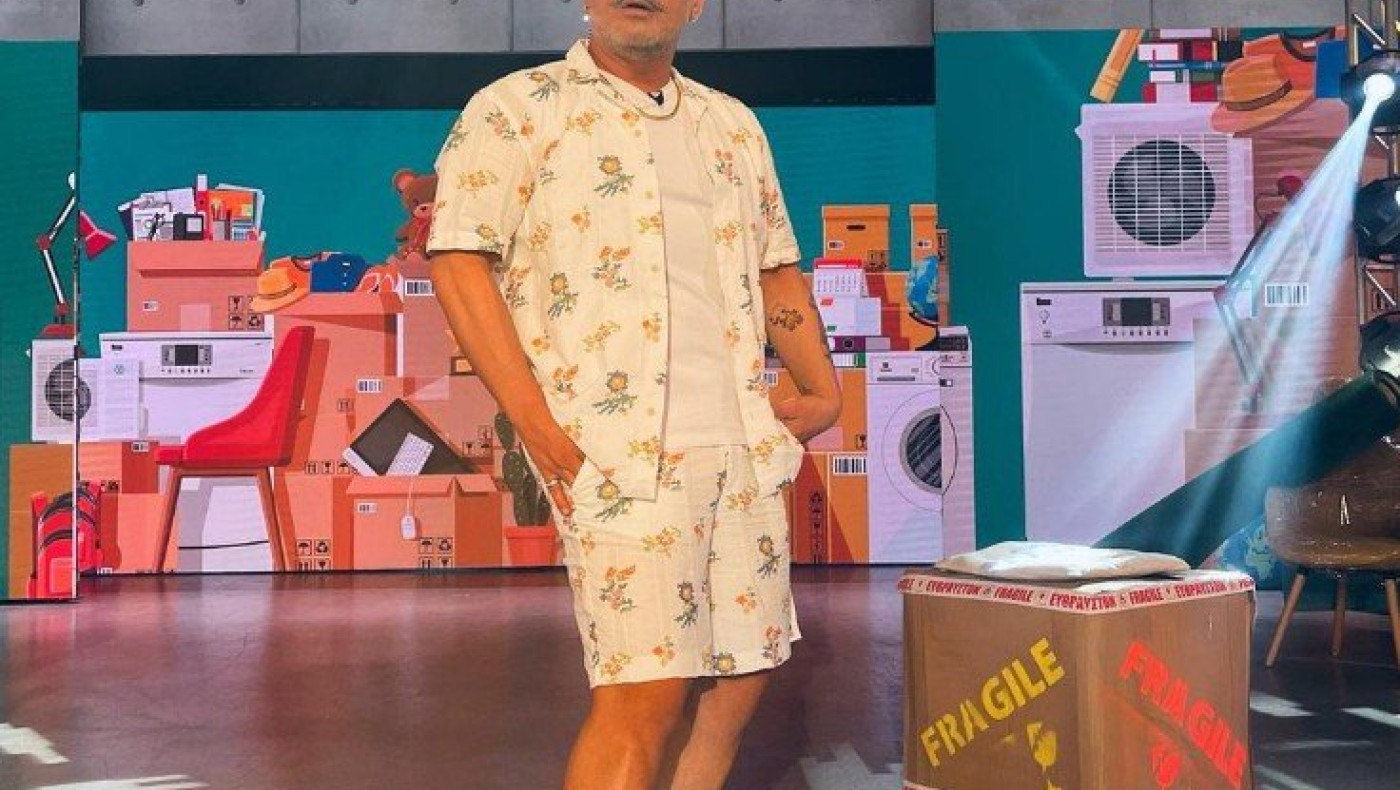 Η πρώτη αντίδραση του Μουτσινά μετά την αναβολή της πρεμιέρας του