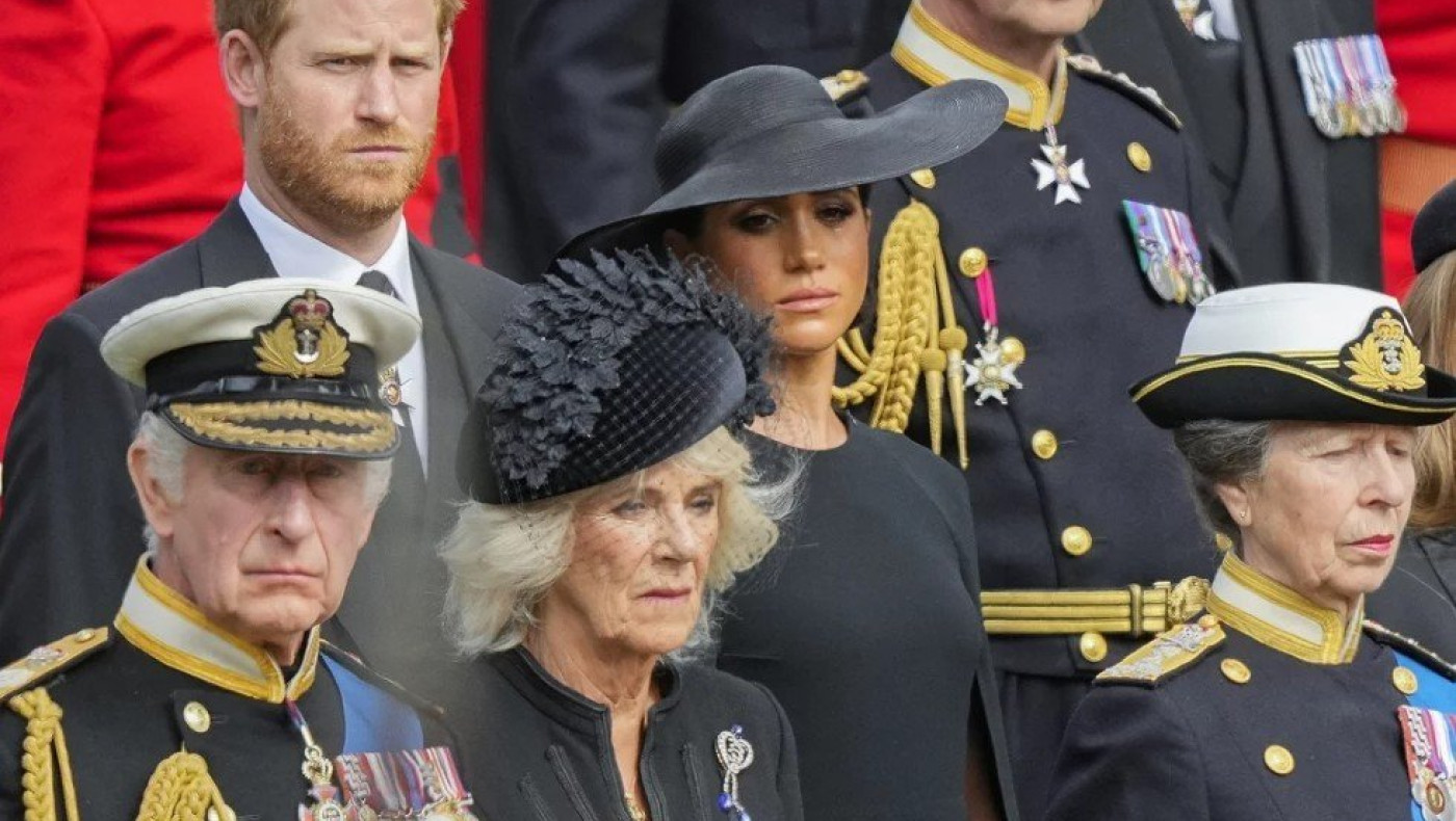 Η στιγμή που ο Χάρι σνόμπαρε τον βασιλιά Κάρολο