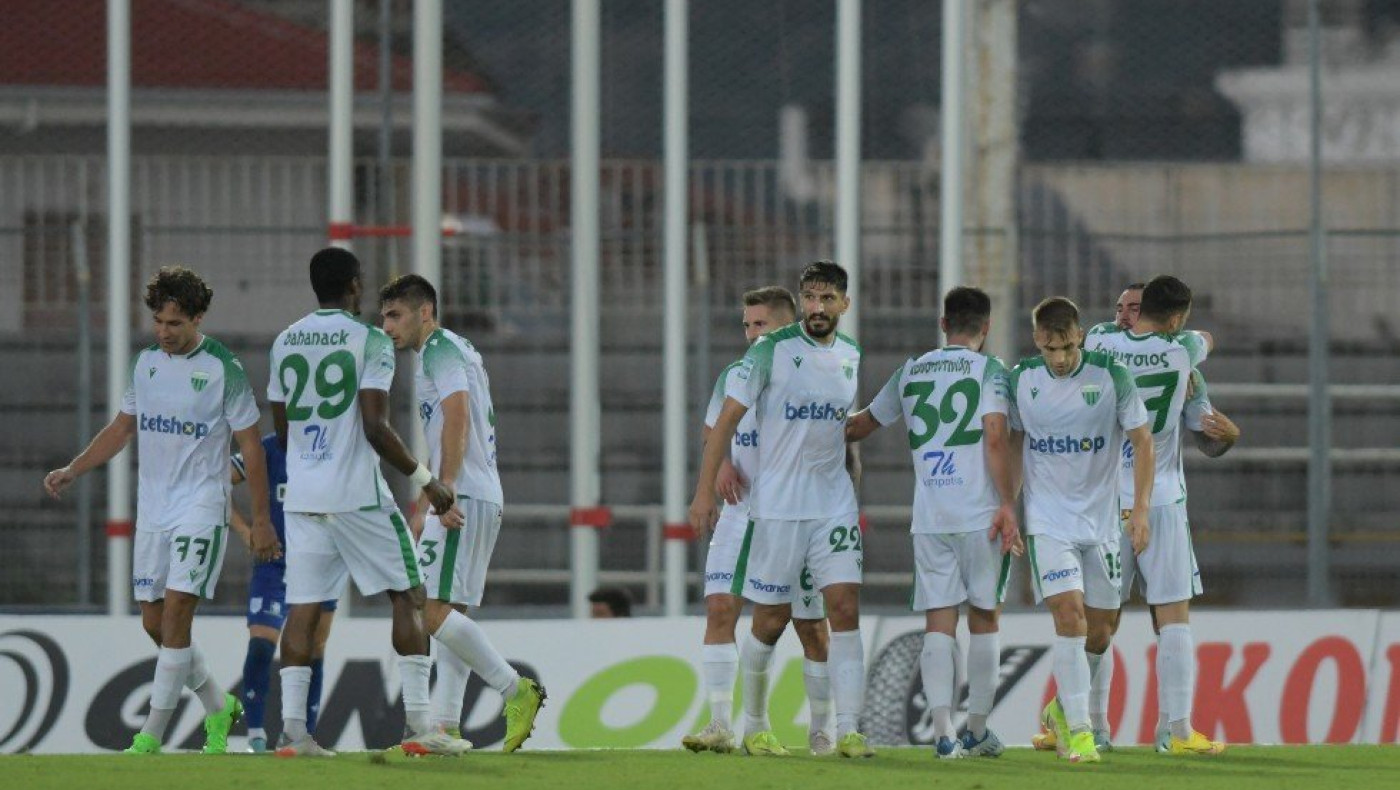 Σέντρα στην 6η αγωνιστική της Super League με το Λαμία - Λεβαδειακός