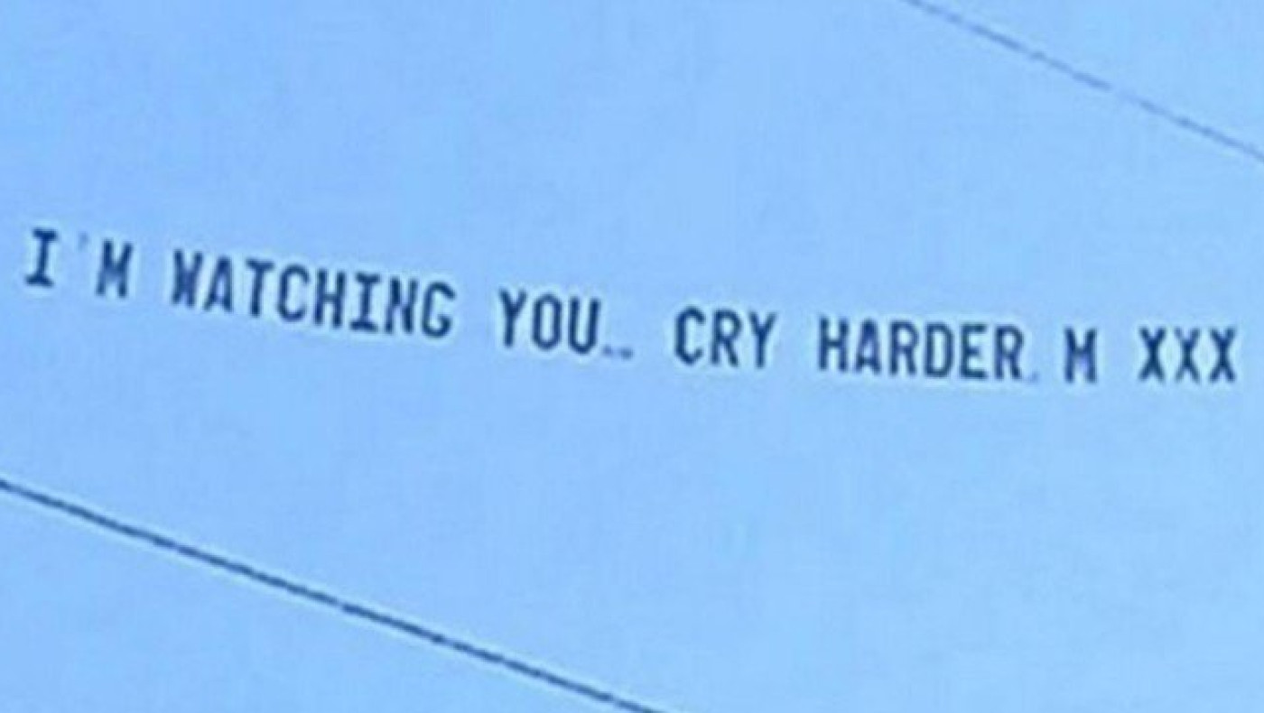 Η νεκρή... έστειλε μήνυμα: «Σας βλέπω, κλάψτε περισσότερο!»