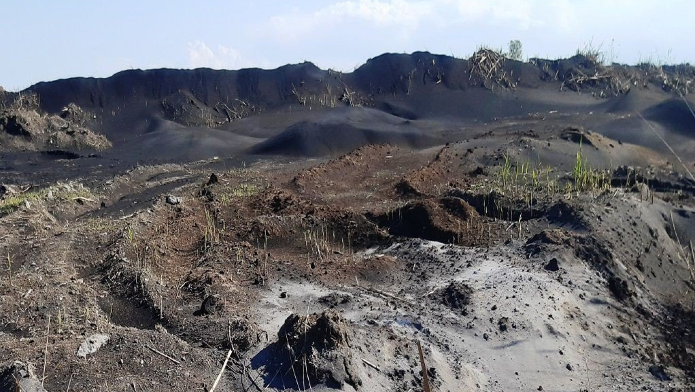 Χαλάστρα: Επιχειρηματίες μετέτρεψαν χωράφι σε οχετό αποβλήτων