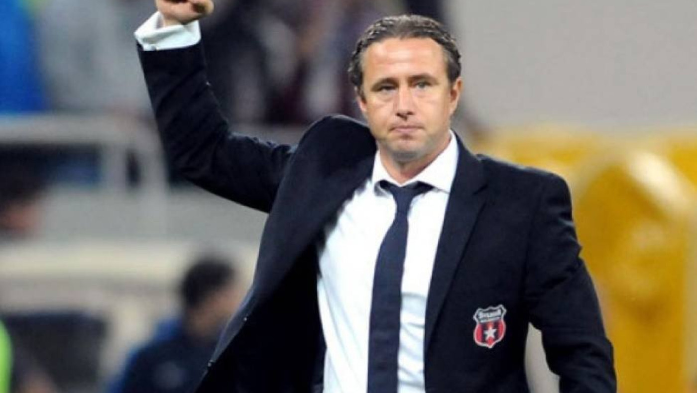 Ρουμάνος προπονητής πιάστηκε στα χέρια με την πρώην γυναίκα του (vid)