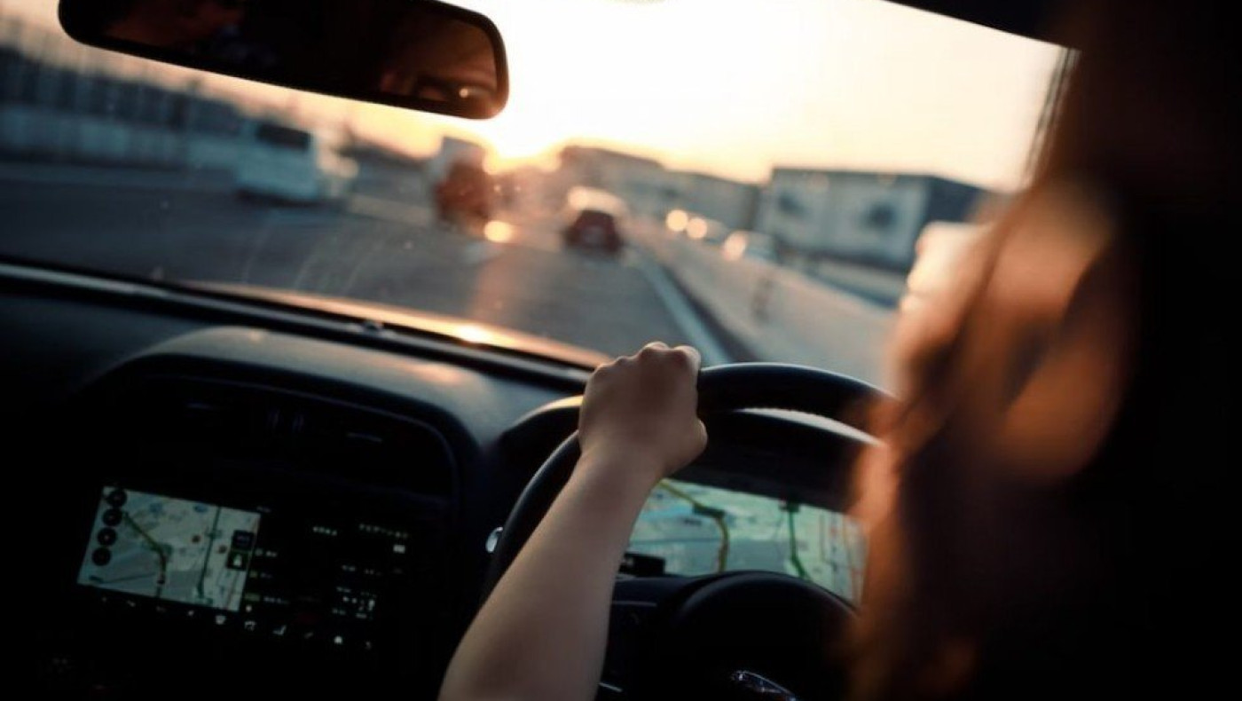 Οδηγώντας σε ζωντανή μετάδοση: H θανάσιμη συνήθεια των influencers