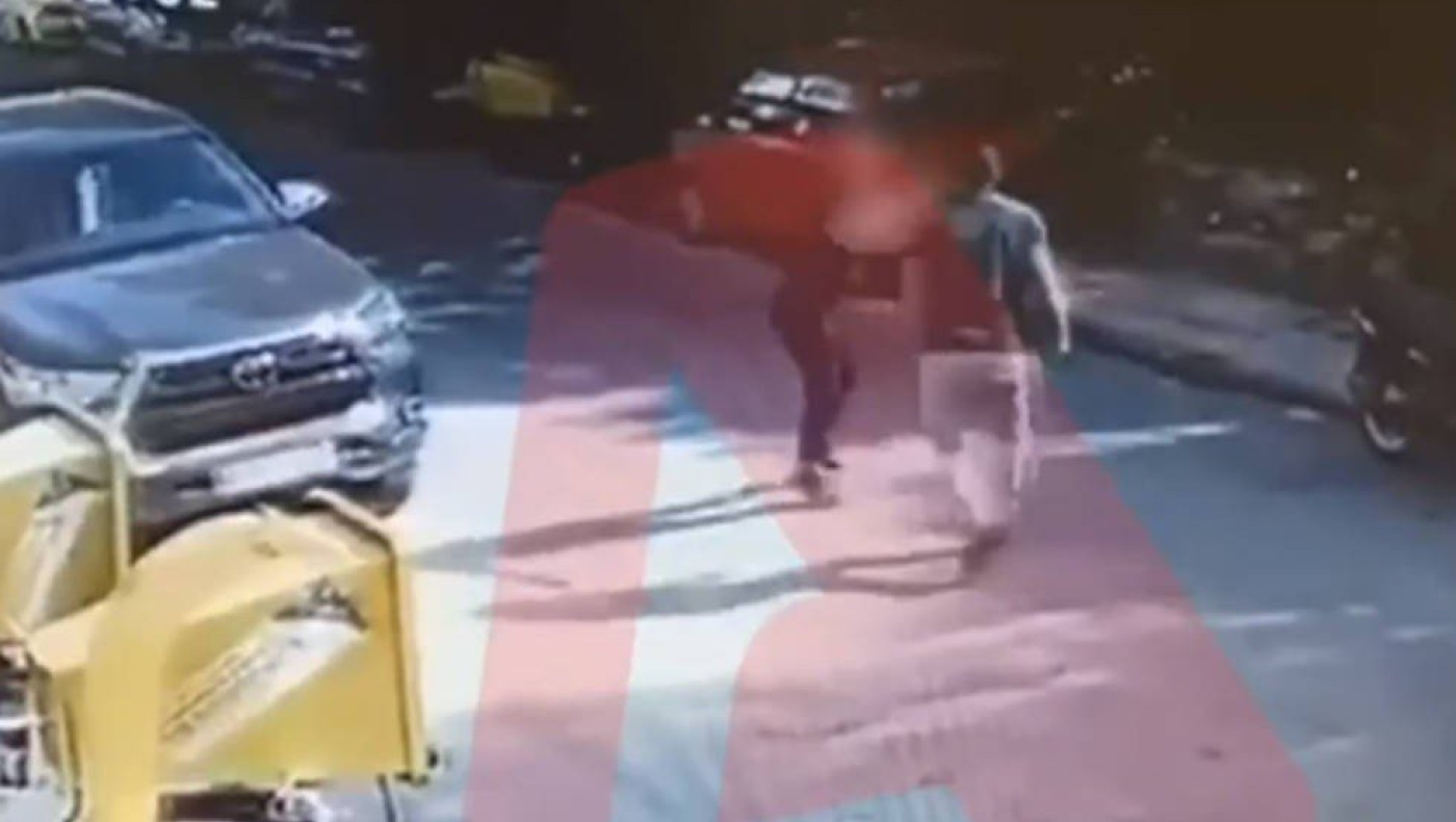 Κρήτη-Βίντεο ντοκουμέντο: Άγριος ξυλοδαρμός αστυνομικού που πήγε να σταματήσει καβγά