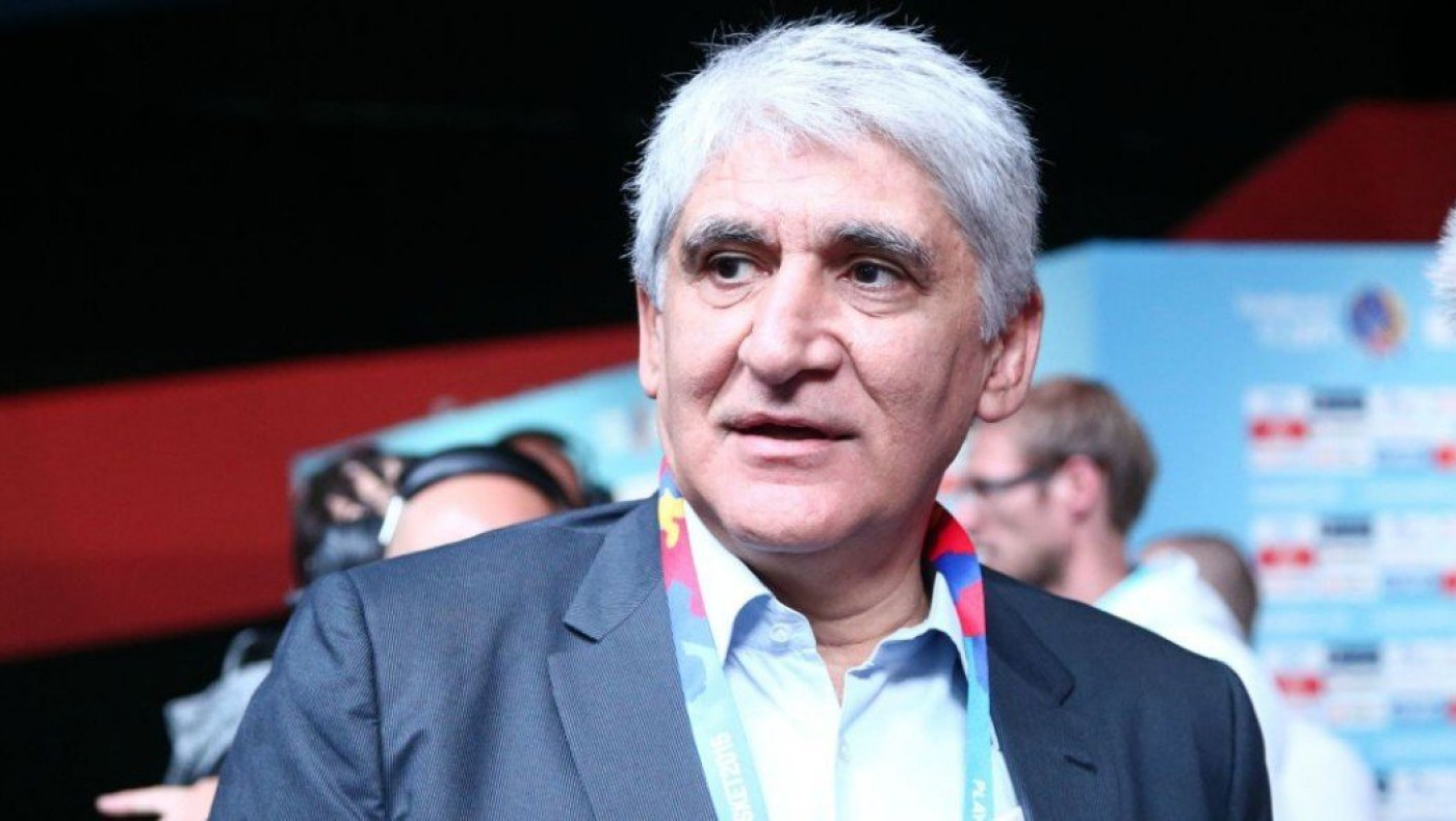 Αποφασίζει για το πλάνο