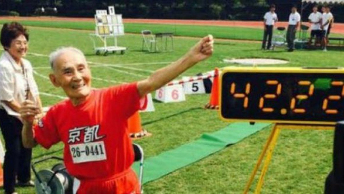 Ο πιο γρήγορος παππούς του κόσμου προκαλεί τον Μπολτ