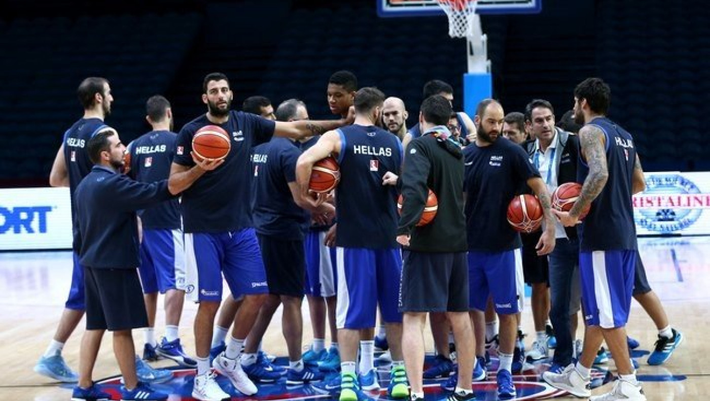 Ετοιμοπόλεμοι για την αυριανή μάχη (pics)