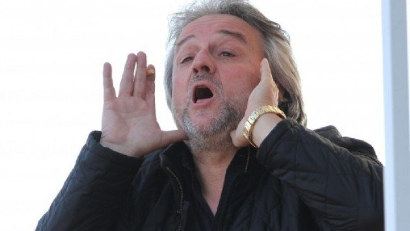 «Κάνε την ανατροπή σαν τον Κομπότη ρε Λαλιώτη, ρε Λαλιώτη!» (pic)